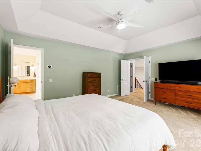 2718 Peverell Lane, Charlotte, NC 28270.  MLS# CAR4402678, YatesRealty ID 38247. 