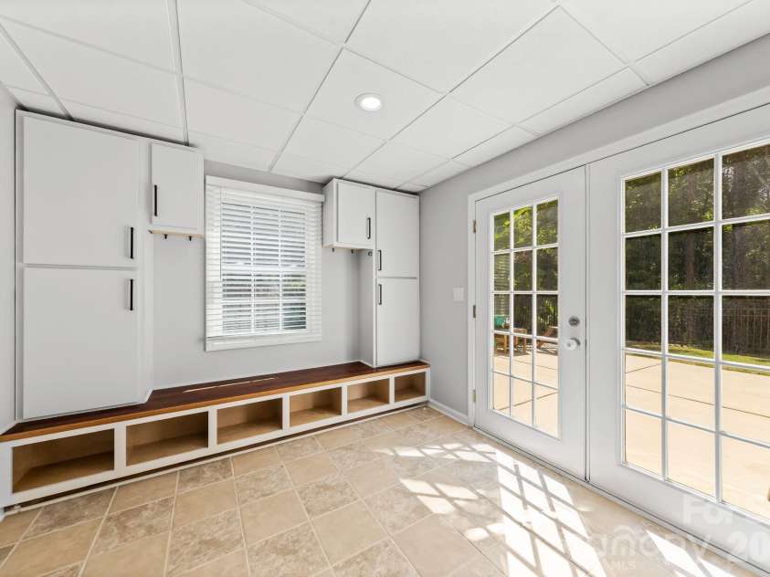 2718 Peverell Lane, Charlotte, NC 28270.  MLS# CAR4402678, YatesRealty ID 38247. 