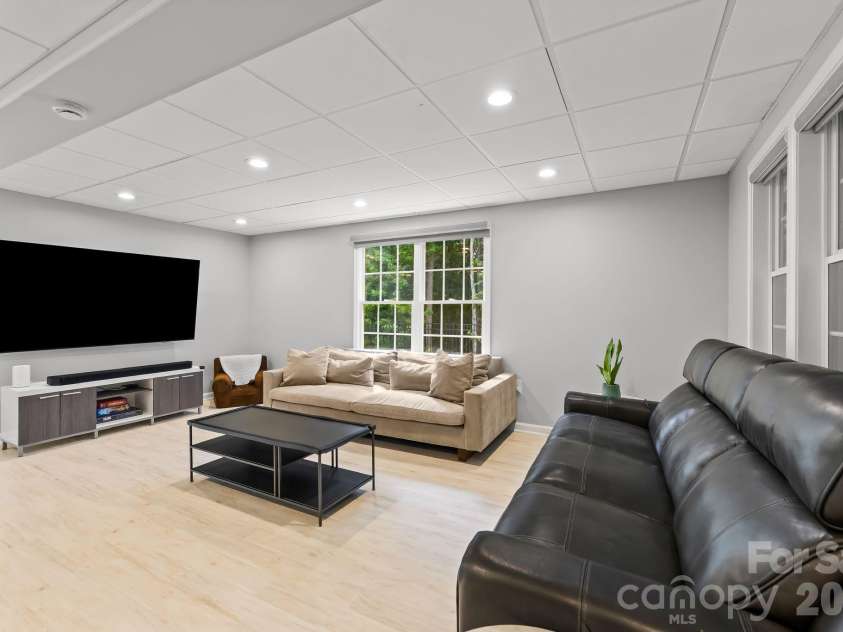 2718 Peverell Lane, Charlotte, NC 28270.  MLS# CAR4402678, YatesRealty ID 38247. 