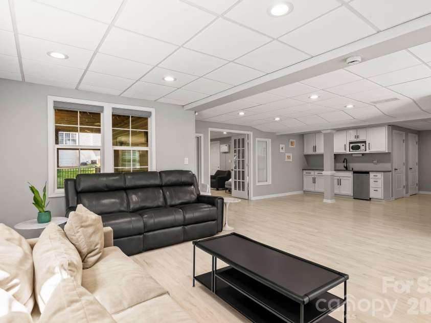2718 Peverell Lane, Charlotte, NC 28270.  MLS# CAR4402678, YatesRealty ID 38247. 