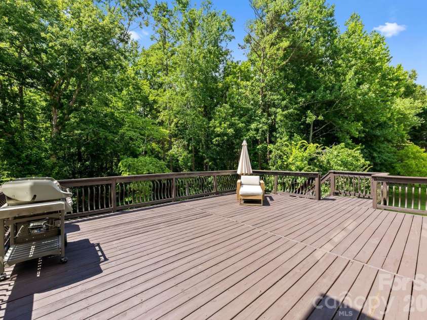 2718 Peverell Lane, Charlotte, NC 28270.  MLS# CAR4402678, YatesRealty ID 38247. 