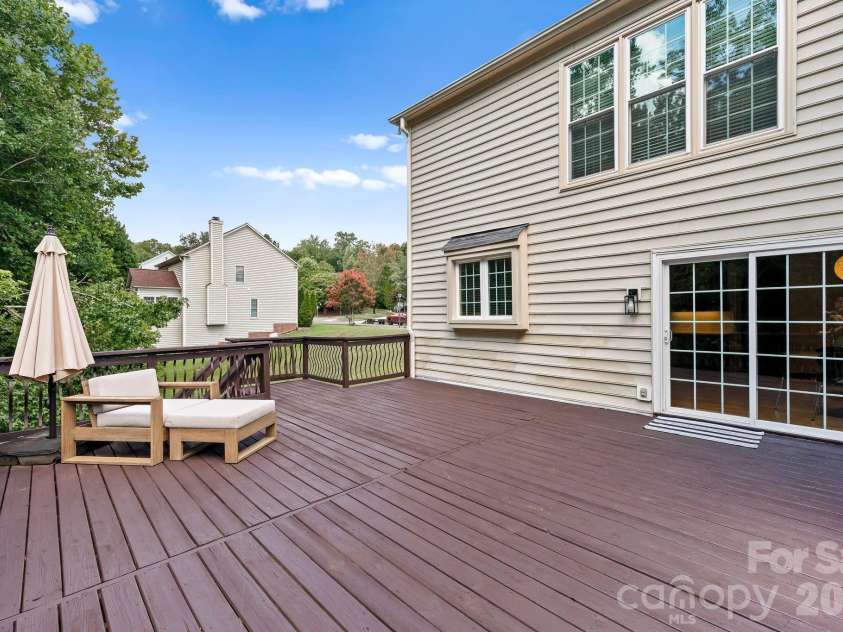2718 Peverell Lane, Charlotte, NC 28270.  MLS# CAR4402678, YatesRealty ID 38247. 