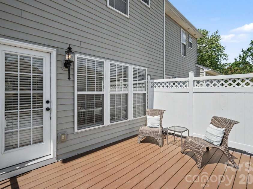 12727 Bullock Greenway Boulevard, Charlotte, NC 28277.  MLS# CAR4394540, YatesRealty ID 38248. 