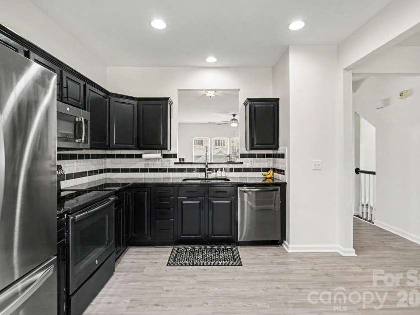 12727 Bullock Greenway Boulevard, Charlotte, NC 28277.  MLS# CAR4394540, YatesRealty ID 38248. 