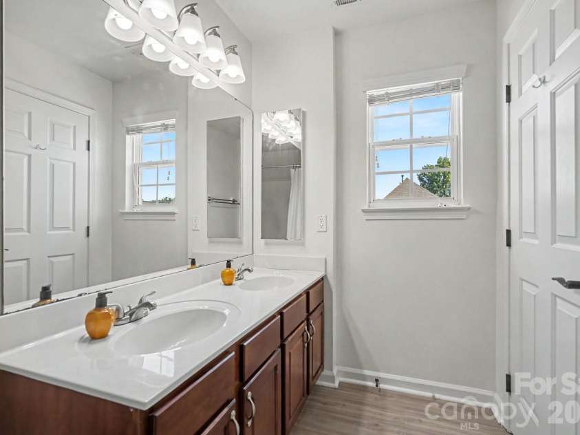 12727 Bullock Greenway Boulevard, Charlotte, NC 28277.  MLS# CAR4394540, YatesRealty ID 38248. 