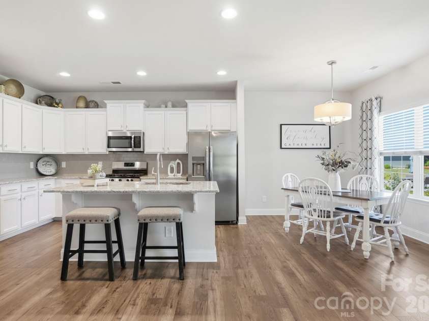 11765 Glenwood Drive, Locust, NC 28097.  MLS# CAR4373388, YatesRealty ID 38249. Beautiful Kitchen with Island