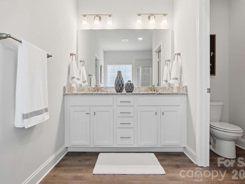 11765 Glenwood Drive, Locust, NC 28097.  MLS# CAR4373388, YatesRealty ID 38249. Primary/Master Suite Bath