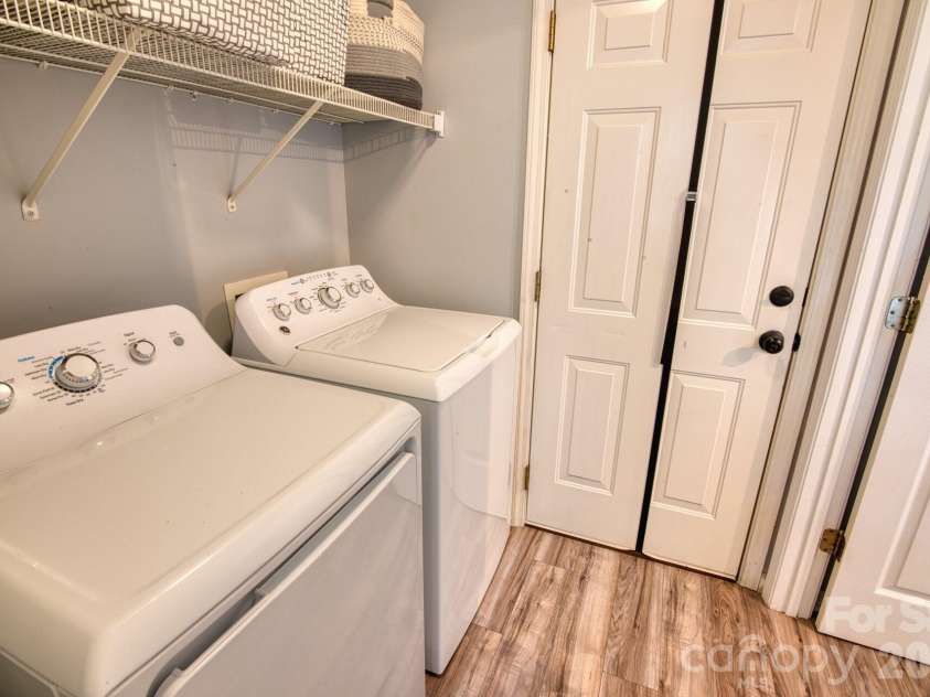 429 Wiltshire Circle, Fletcher, NC 28732.  MLS# CAR4335000, YatesRealty ID 3825. 