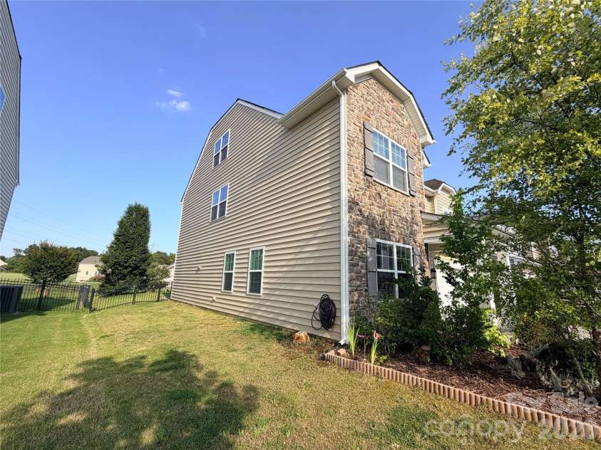 9281 Perseverance Drive, Harrisburg, NC 28075.  MLS# CAR4399173, YatesRealty ID 38250. 