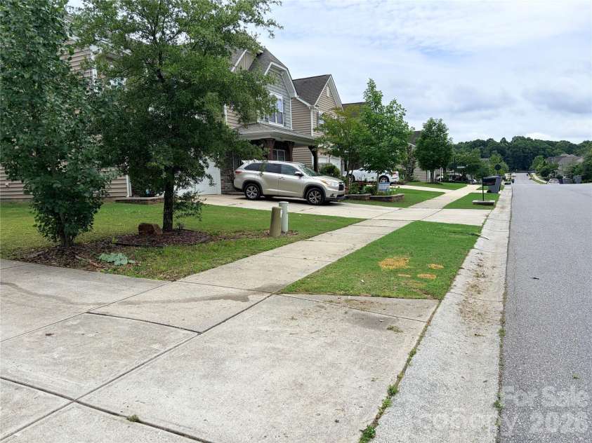 9281 Perseverance Drive, Harrisburg, NC 28075.  MLS# CAR4399173, YatesRealty ID 38250. 