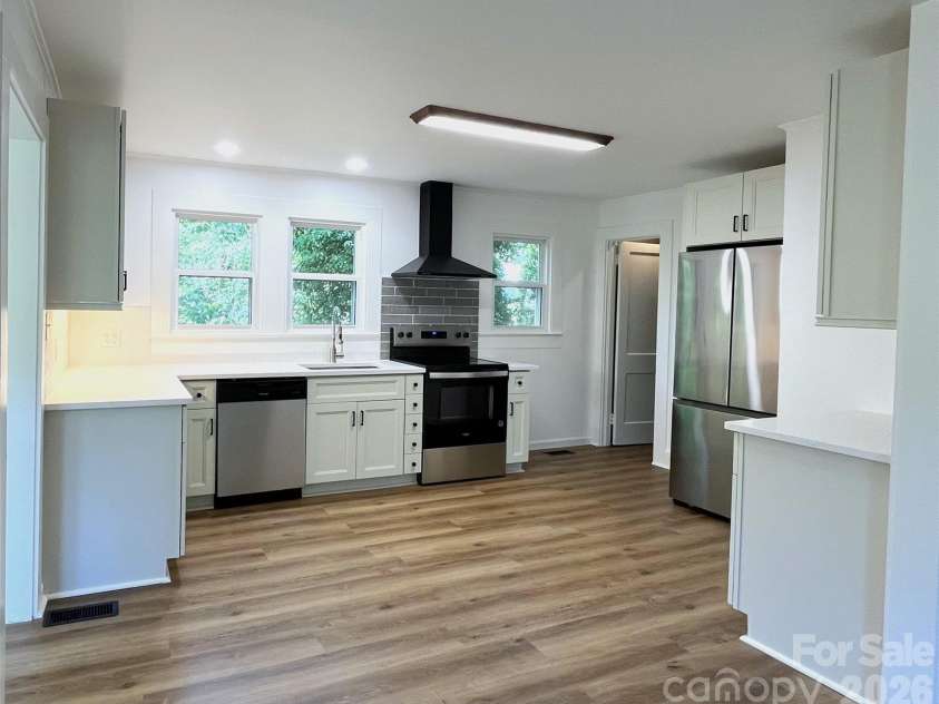 205 Sunrise Avenue, Mount Gilead, NC 27306.  MLS# CAR4378550, YatesRealty ID 38251. 