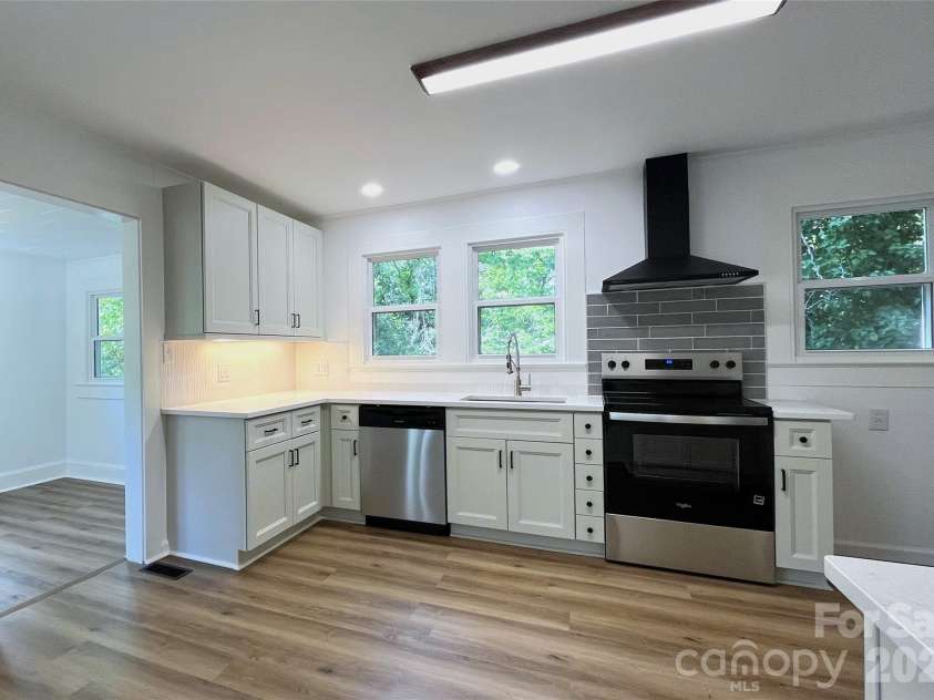 205 Sunrise Avenue, Mount Gilead, NC 27306.  MLS# CAR4378550, YatesRealty ID 38251. 