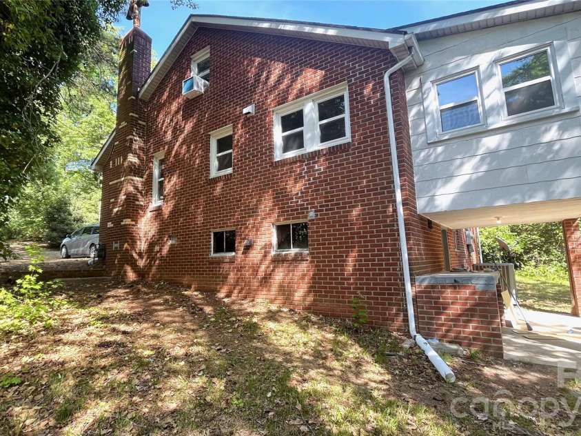 205 Sunrise Avenue, Mount Gilead, NC 27306.  MLS# CAR4378550, YatesRealty ID 38251. 