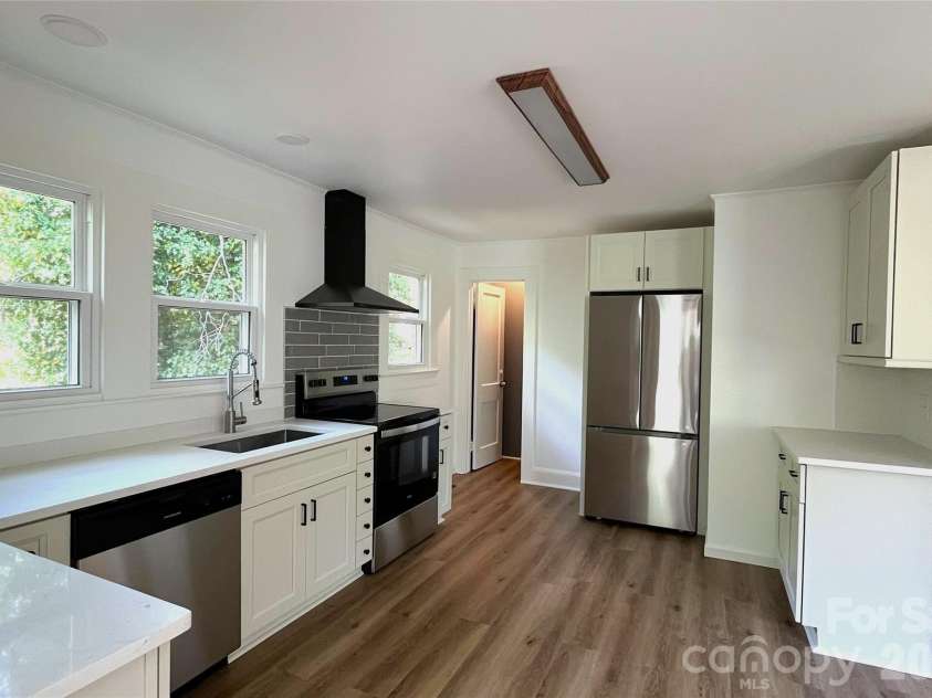 205 Sunrise Avenue, Mount Gilead, NC 27306.  MLS# CAR4378550, YatesRealty ID 38251. 