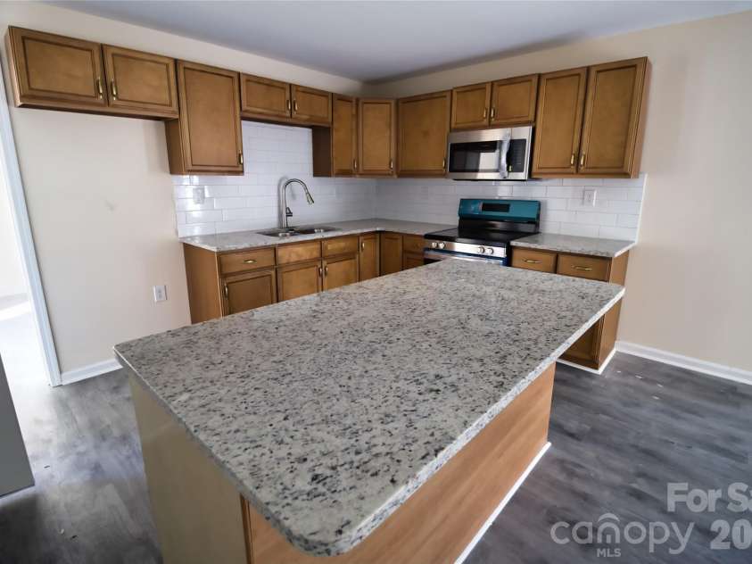 3209 Lowell Road, Gastonia, NC 28054.  MLS# CAR4405388, YatesRealty ID 38252. 