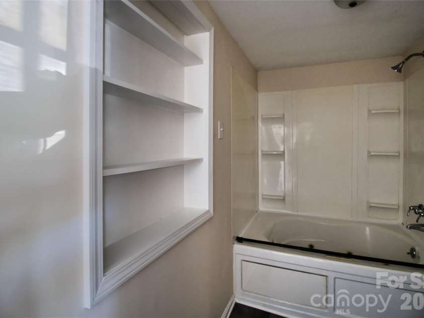 3209 Lowell Road, Gastonia, NC 28054.  MLS# CAR4405388, YatesRealty ID 38252. 