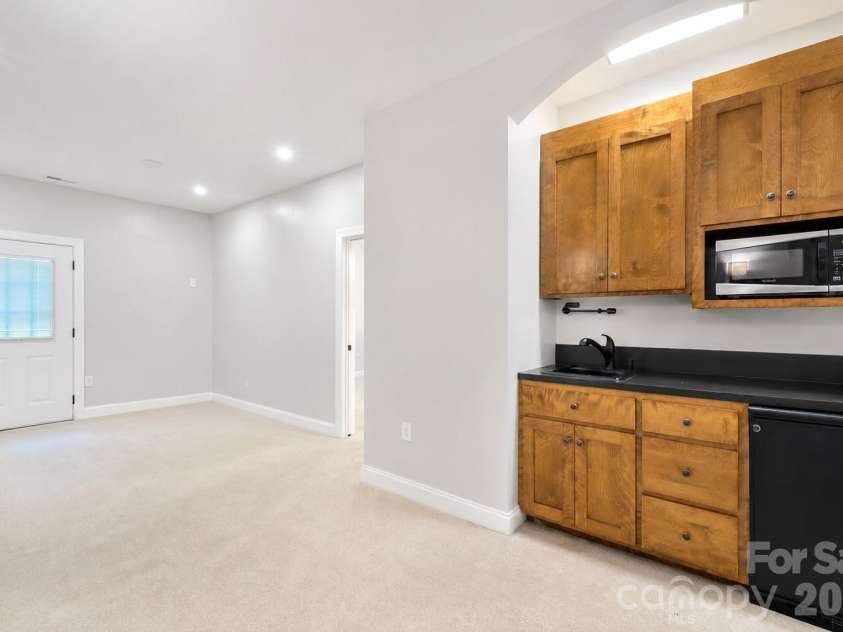 10846 Tyler Brook Lane, Mint Hill, NC 28227.  MLS# CAR4392416, YatesRealty ID 38253. 2nd Living Quarters