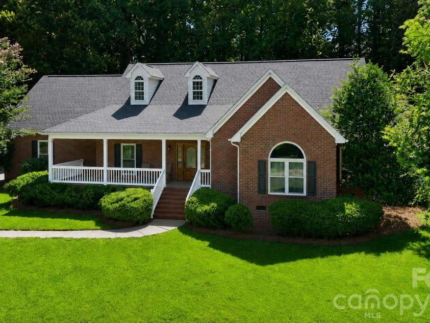 10846 Tyler Brook Lane, Mint Hill, NC 28227.  MLS# CAR4392416, YatesRealty ID 38253. 