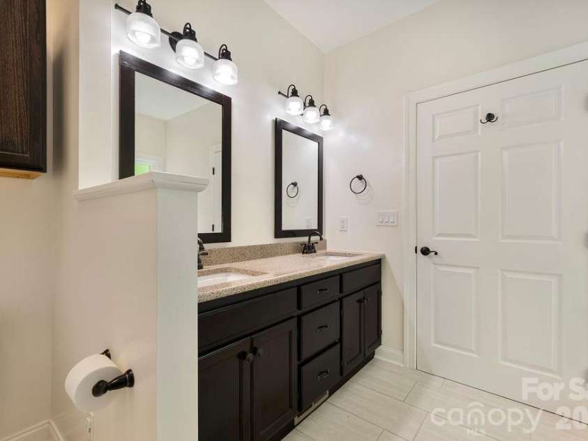 10846 Tyler Brook Lane, Mint Hill, NC 28227.  MLS# CAR4431342, YatesRealty ID 38253. 