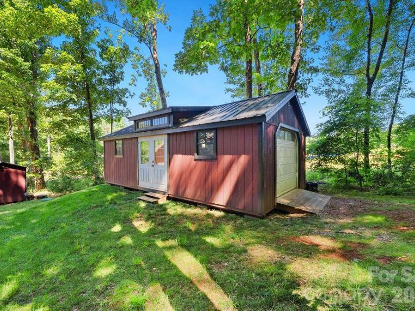 10846 Tyler Brook Lane, Mint Hill, NC 28227.  MLS# CAR4431342, YatesRealty ID 38253. 