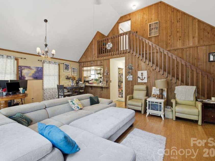 21235 Sandy Cove Road, Cornelius, NC 28031.  MLS# CAR4404400, YatesRealty ID 38254. 