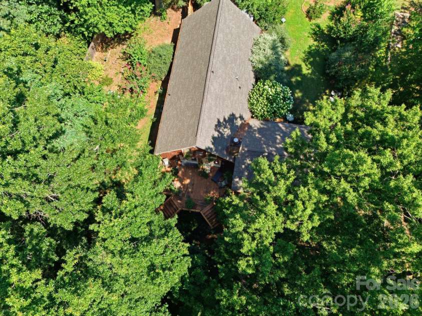 21235 Sandy Cove Road, Cornelius, NC 28031.  MLS# CAR4404400, YatesRealty ID 38254. 