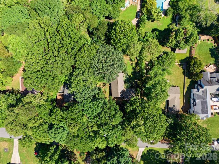 21235 Sandy Cove Road, Cornelius, NC 28031.  MLS# CAR4404400, YatesRealty ID 38254. 