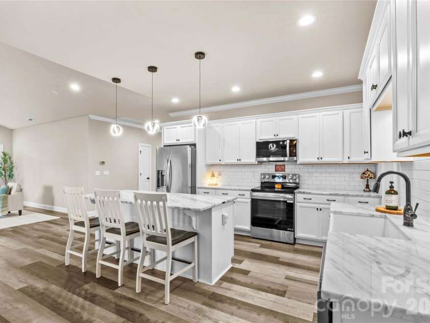 305 Absher Farm Loop, Statesville, NC 28625.  MLS# CAR4396326, YatesRealty ID 38255. 