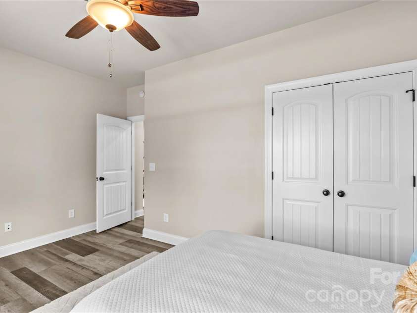 305 Absher Farm Loop, Statesville, NC 28625.  MLS# CAR4396326, YatesRealty ID 38255. 