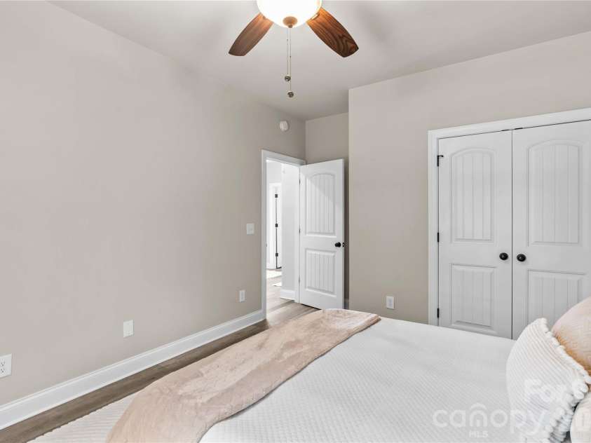 305 Absher Farm Loop, Statesville, NC 28625.  MLS# CAR4396326, YatesRealty ID 38255. 