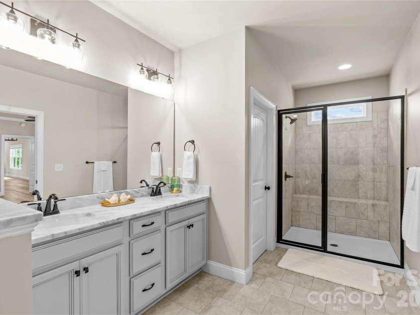 305 Absher Farm Loop, Statesville, NC 28625.  MLS# CAR4396326, YatesRealty ID 38255. 