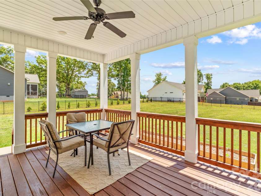 305 Absher Farm Loop, Statesville, NC 28625.  MLS# CAR4396326, YatesRealty ID 38255. 