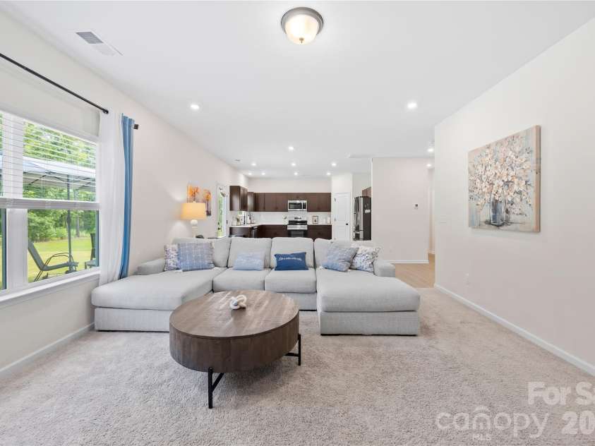 6230 Gala Lane, Charlotte, NC 28215.  MLS# CAR4393664, YatesRealty ID 38256. 