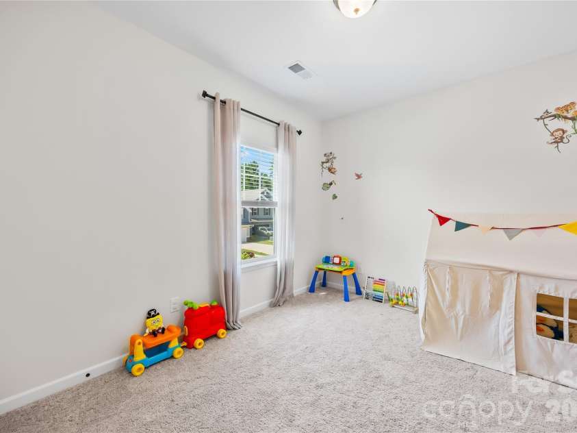 6230 Gala Lane, Charlotte, NC 28215.  MLS# CAR4393664, YatesRealty ID 38256. 