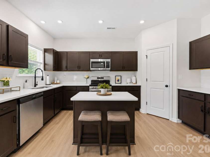 6230 Gala Lane, Charlotte, NC 28215.  MLS# CAR4393664, YatesRealty ID 38256. Artificial Depiction