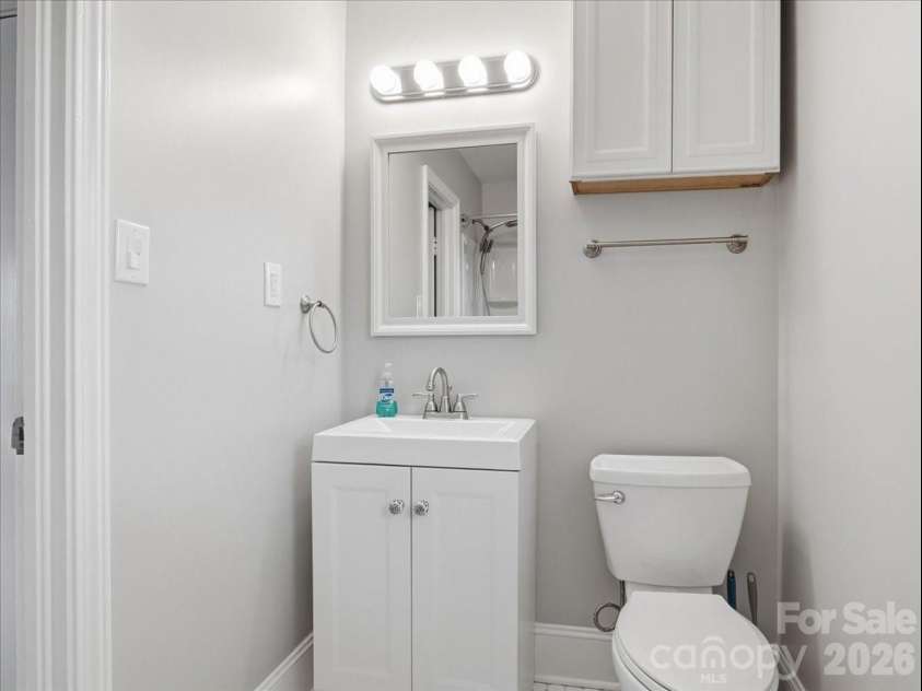 702 Rockwood Drive, Rock Hill, SC 29730.  MLS# CAR4364183, YatesRealty ID 38257. Full Bath