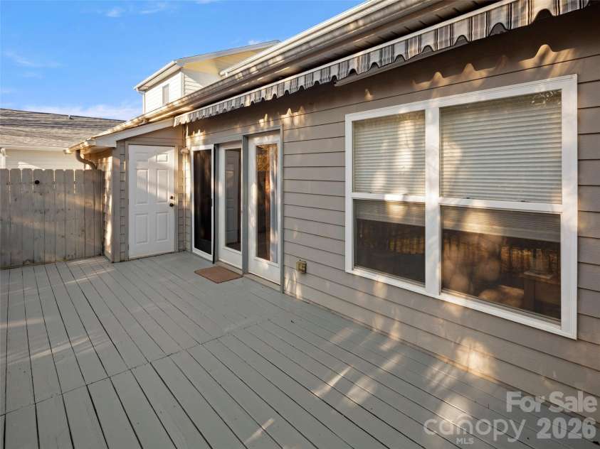 4 Holiday Drive, Arden, NC 28704.  MLS# CAR4339841, YatesRealty ID 3826. 