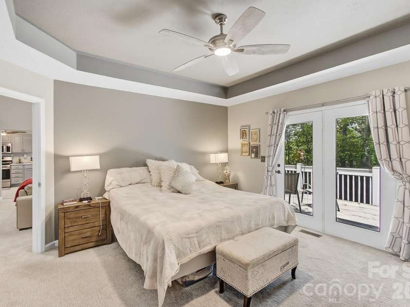 28 Secretariat Drive, Hendersonville, NC 28792.  MLS# CAR4404069, YatesRealty ID 38260. 
