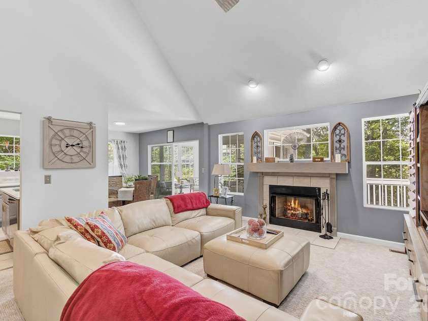 28 Secretariat Drive, Hendersonville, NC 28792.  MLS# CAR4404069, YatesRealty ID 38260. 
