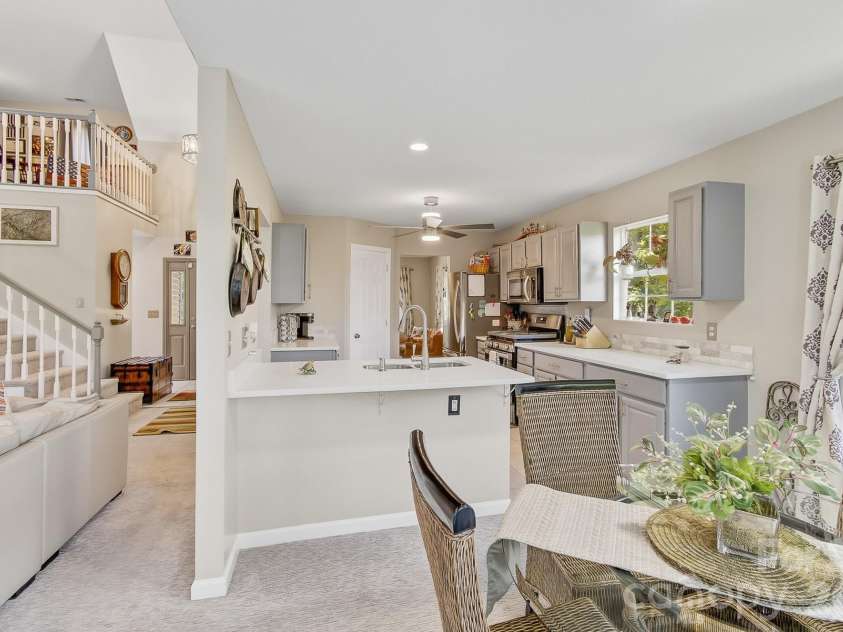 28 Secretariat Drive, Hendersonville, NC 28792.  MLS# CAR4404069, YatesRealty ID 38260. 