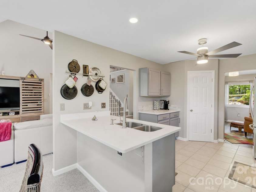 28 Secretariat Drive, Hendersonville, NC 28792.  MLS# CAR4404069, YatesRealty ID 38260. 