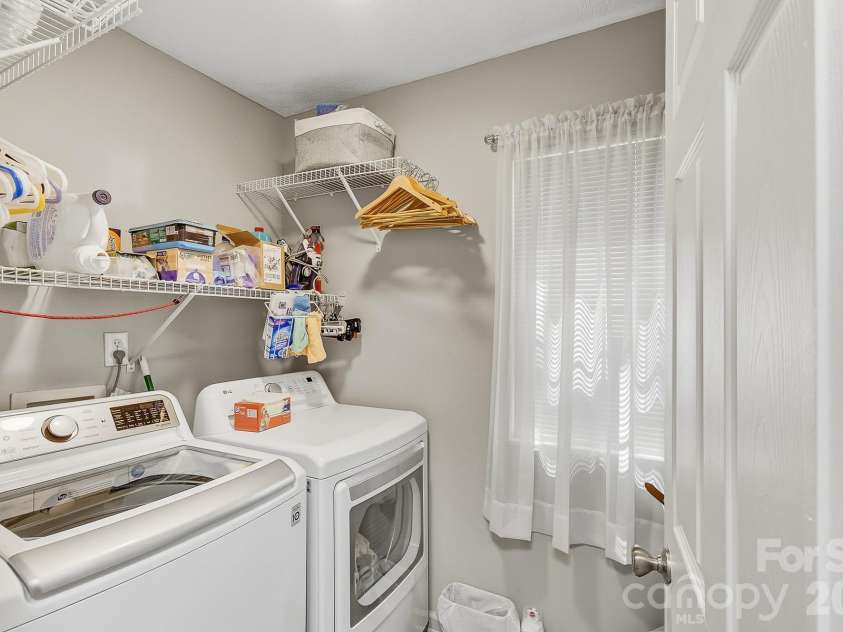 28 Secretariat Drive, Hendersonville, NC 28792.  MLS# CAR4404069, YatesRealty ID 38260. 