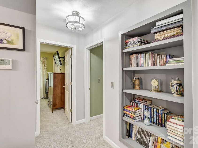 28 Secretariat Drive, Hendersonville, NC 28792.  MLS# CAR4404069, YatesRealty ID 38260. 