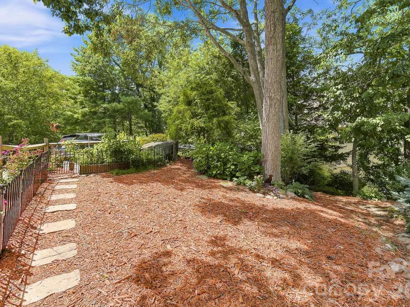 28 Secretariat Drive, Hendersonville, NC 28792.  MLS# CAR4404069, YatesRealty ID 38260. 