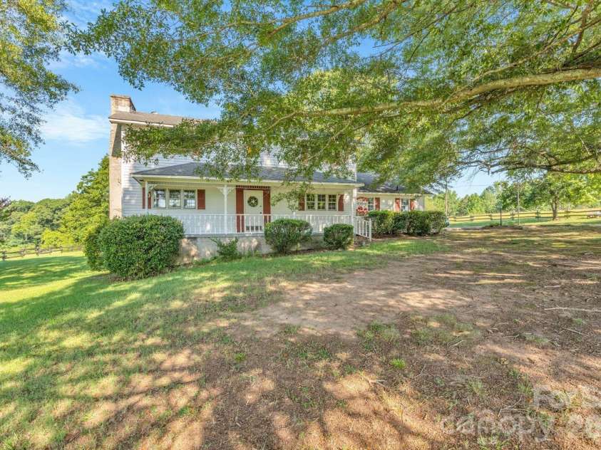 244 Chapman Road, Pacolet, SC 29372.  MLS# CAR4405573, YatesRealty ID 38261. 