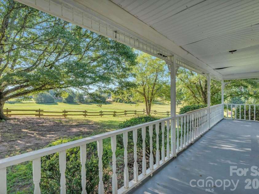 244 Chapman Road, Pacolet, SC 29372.  MLS# CAR4405573, YatesRealty ID 38261. 