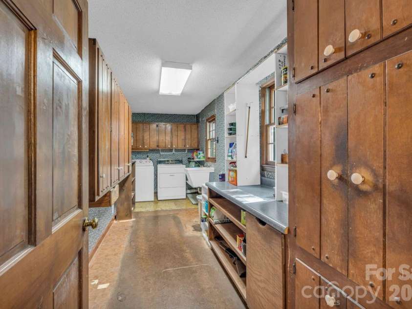 244 Chapman Road, Pacolet, SC 29372.  MLS# CAR4405573, YatesRealty ID 38261. 