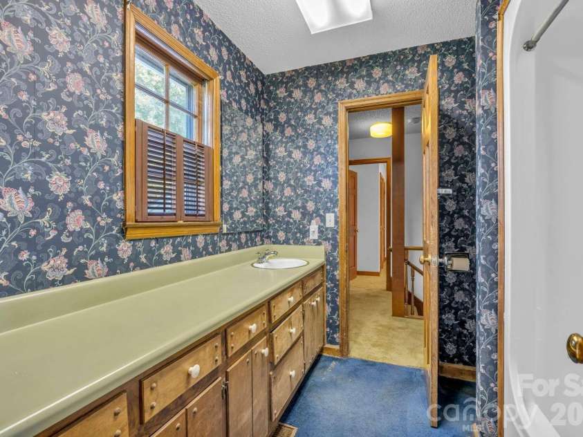 244 Chapman Road, Pacolet, SC 29372.  MLS# CAR4405573, YatesRealty ID 38261. 