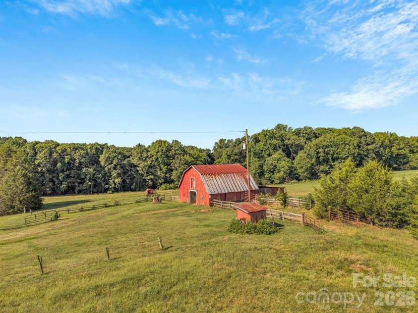 244 Chapman Road, Pacolet, SC 29372.  MLS# CAR4405573, YatesRealty ID 38261. 