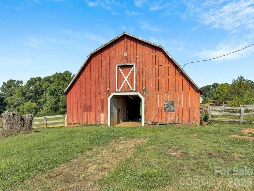 244 Chapman Road, Pacolet, SC 29372.  MLS# CAR4405573, YatesRealty ID 38261. 